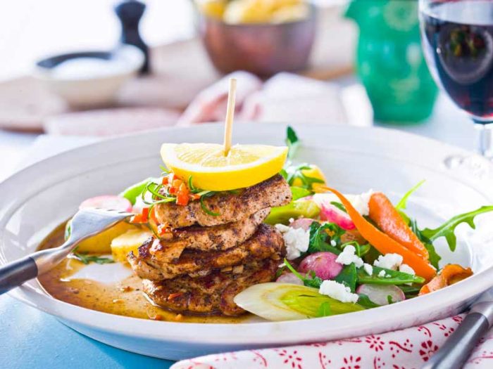 flaskfilé-med-sallad-på-färskpotatis-och-fetaost-recept