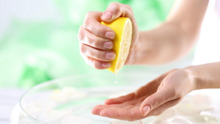 städa med citron