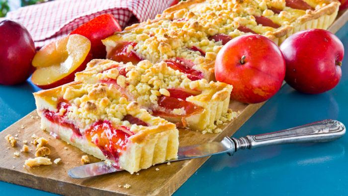 plommonpaj med mandel recept