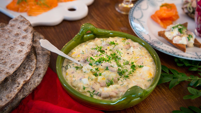 Godaste gubbröran med matjessill recept