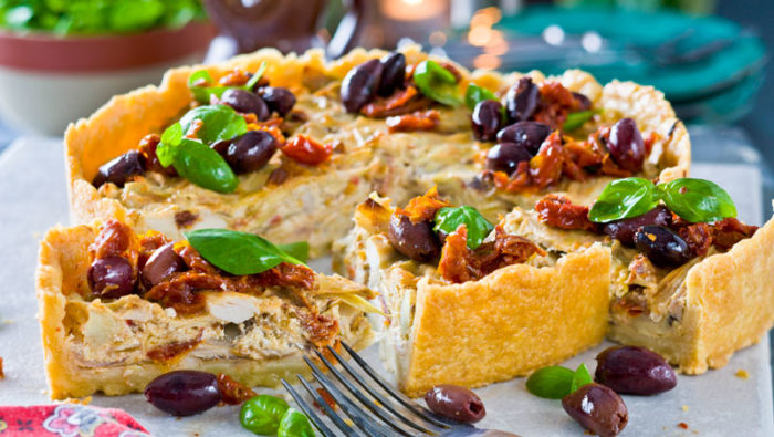 kycklingpaj-med-soltorkade-tomater-recept