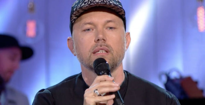 Tomas Andersson Wijs tolkning av Sabinas Ddumbas "Scarred for life" rör huvudpersonen till tårar.