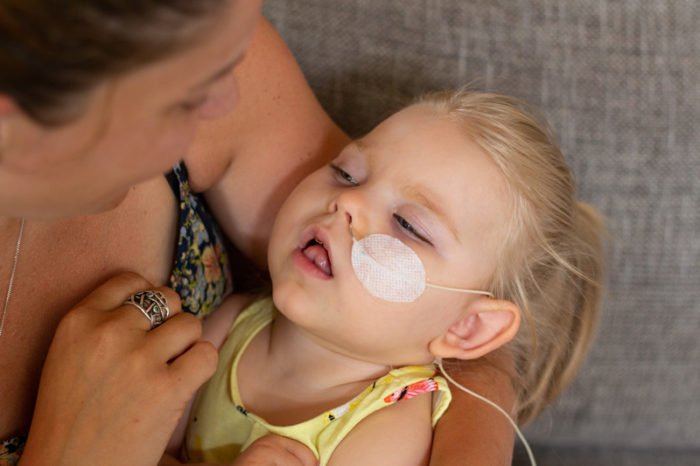 Ellie Holmkvist tillsammans med mamma Matilda Holmkvist.
