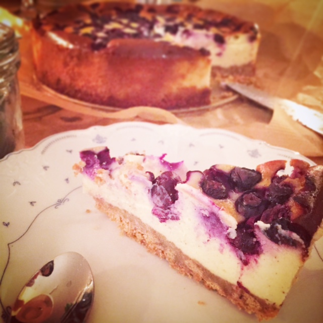Till dessert bjöd jag på vanilj-och blåbärscheesecake.