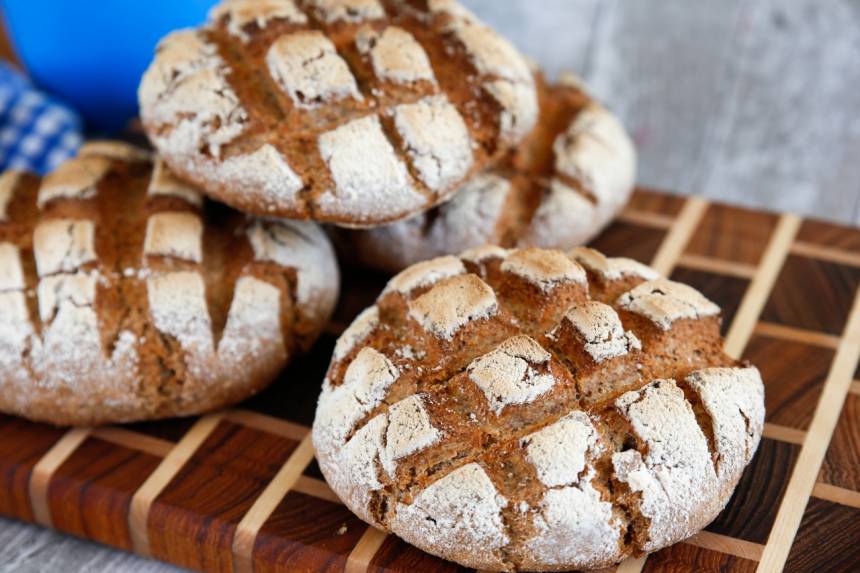 bröd med dinkelmjöl bröd med dinkelmjöl